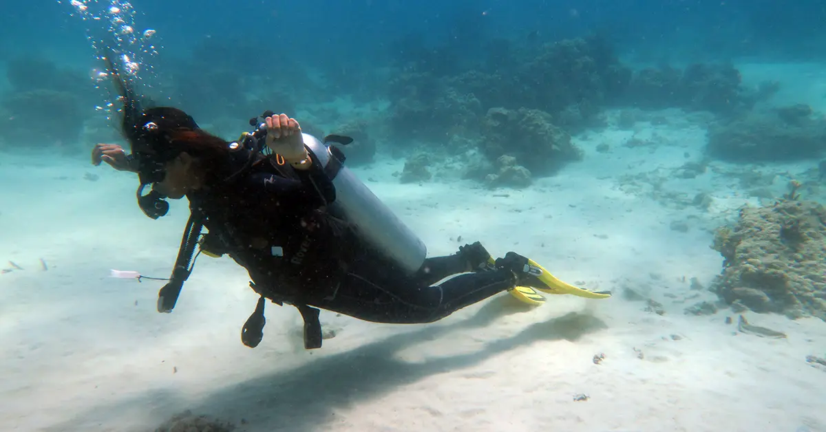 PADI Buoyancy Specialty Master Underwater Control In El Nido Palawan